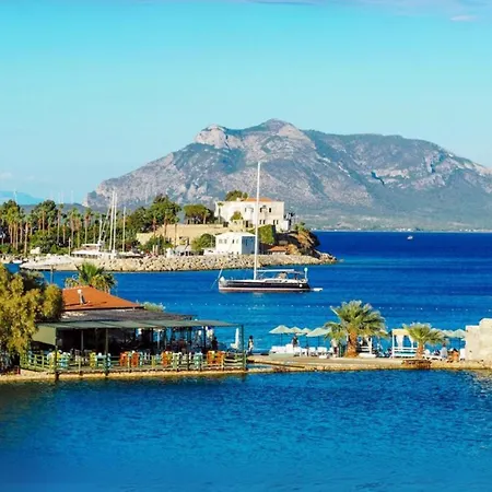 호텔 Guelhan City 3*